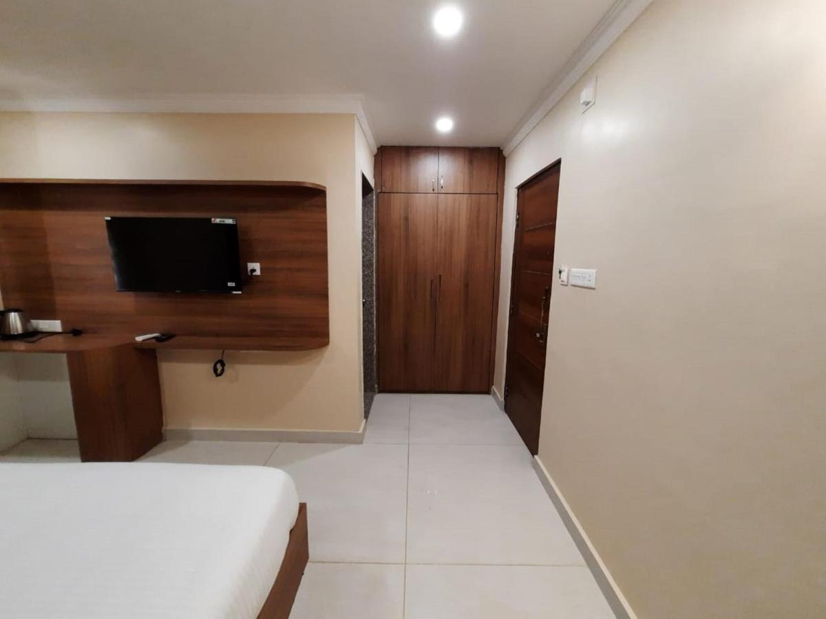 Hotel Airavat à Bhubaneswar Extérieur photo